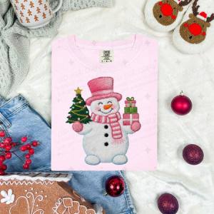 PINK SNOWMAN WITH A TREE AND GIFTS - FAUX YARN - DTF TRANSFER