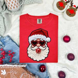 COOL SANTA - HEART SUNGLASSES AND BUBBLE GUM - FAUX YARN/FAUX GLITTER - DTF TRANSFER