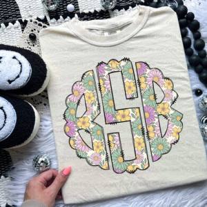 SPRING DAISY FLORAL MONOGRAM - CUSTOM TRANSFER