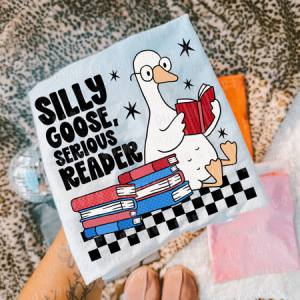 SILLY GOOSE SERIOUS READER BLACK - OLLIE & CO. EXCLUSIVE - DTF TRANSFER