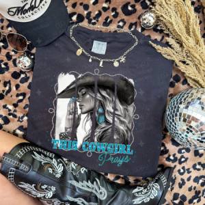THIS COWGIRL PRAYS - DTF TRANSFER